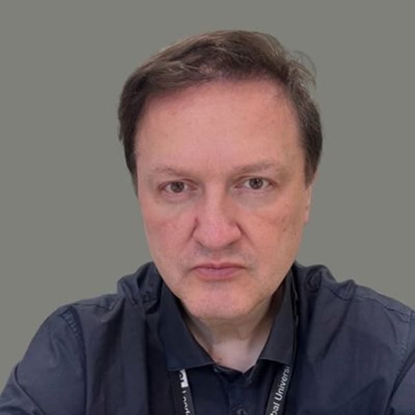 Photo of Prof Priti Parikh